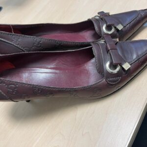 Gucci Women’s Pointed-Toe Leather Pumps